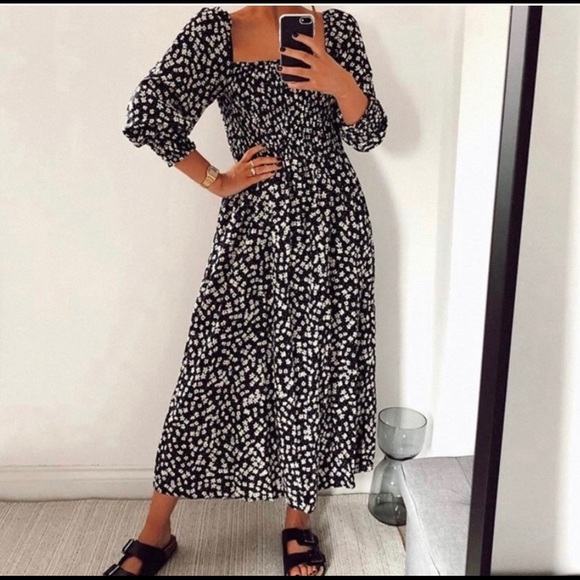 H&M Dresses & Skirts - H&M smocked maxi dress black white floral M